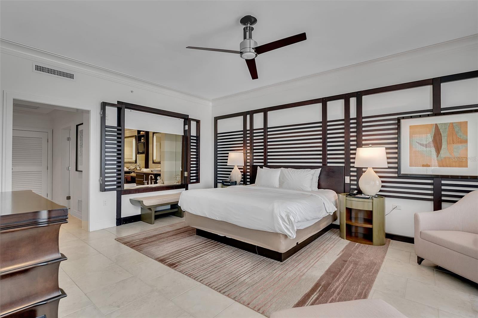 915 SEASIDE DR #611, SARASOTA, FL — photo 21