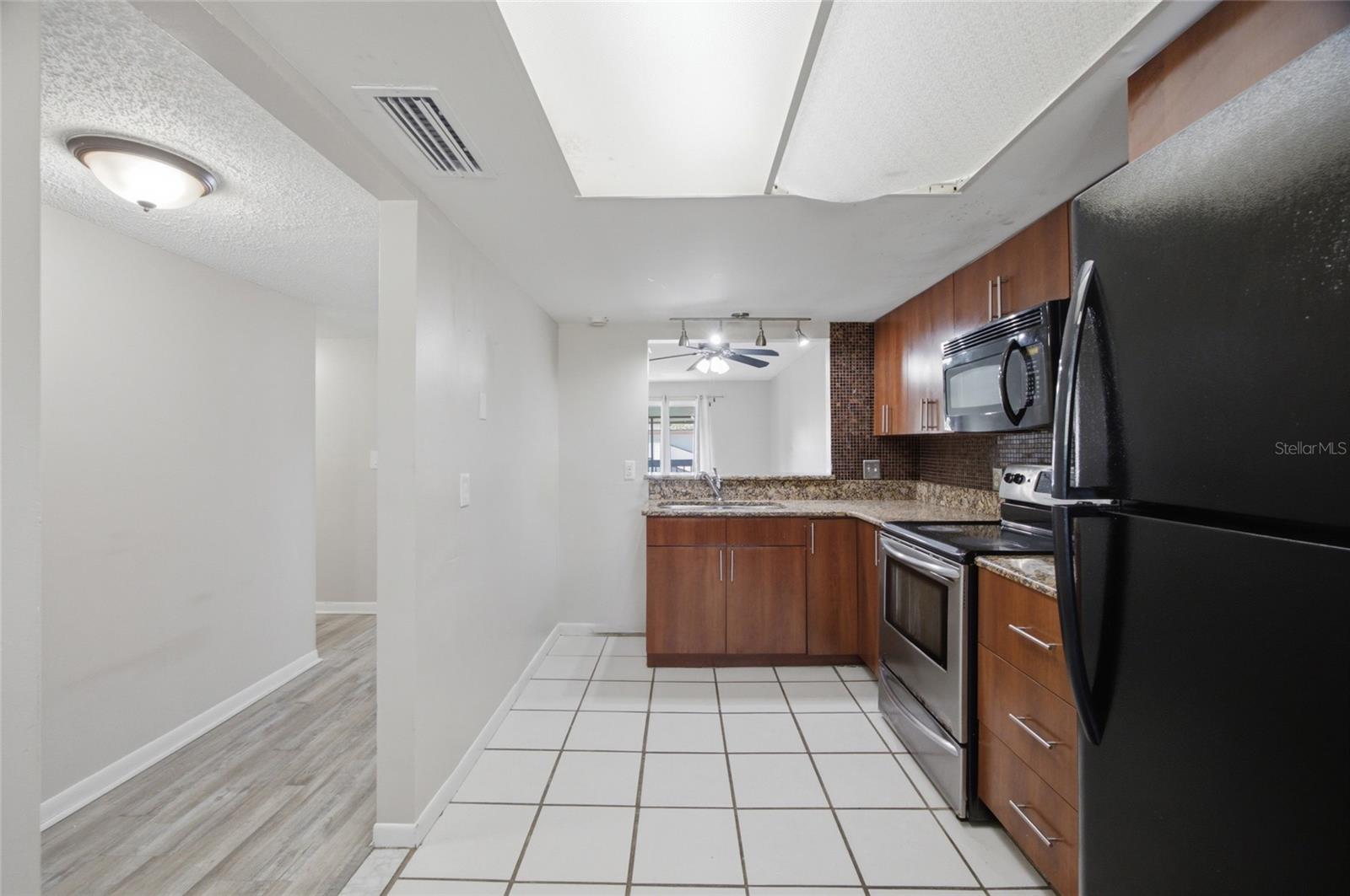 6336 NEWTOWN CIR #36C1, TAMPA, FL — photo 4