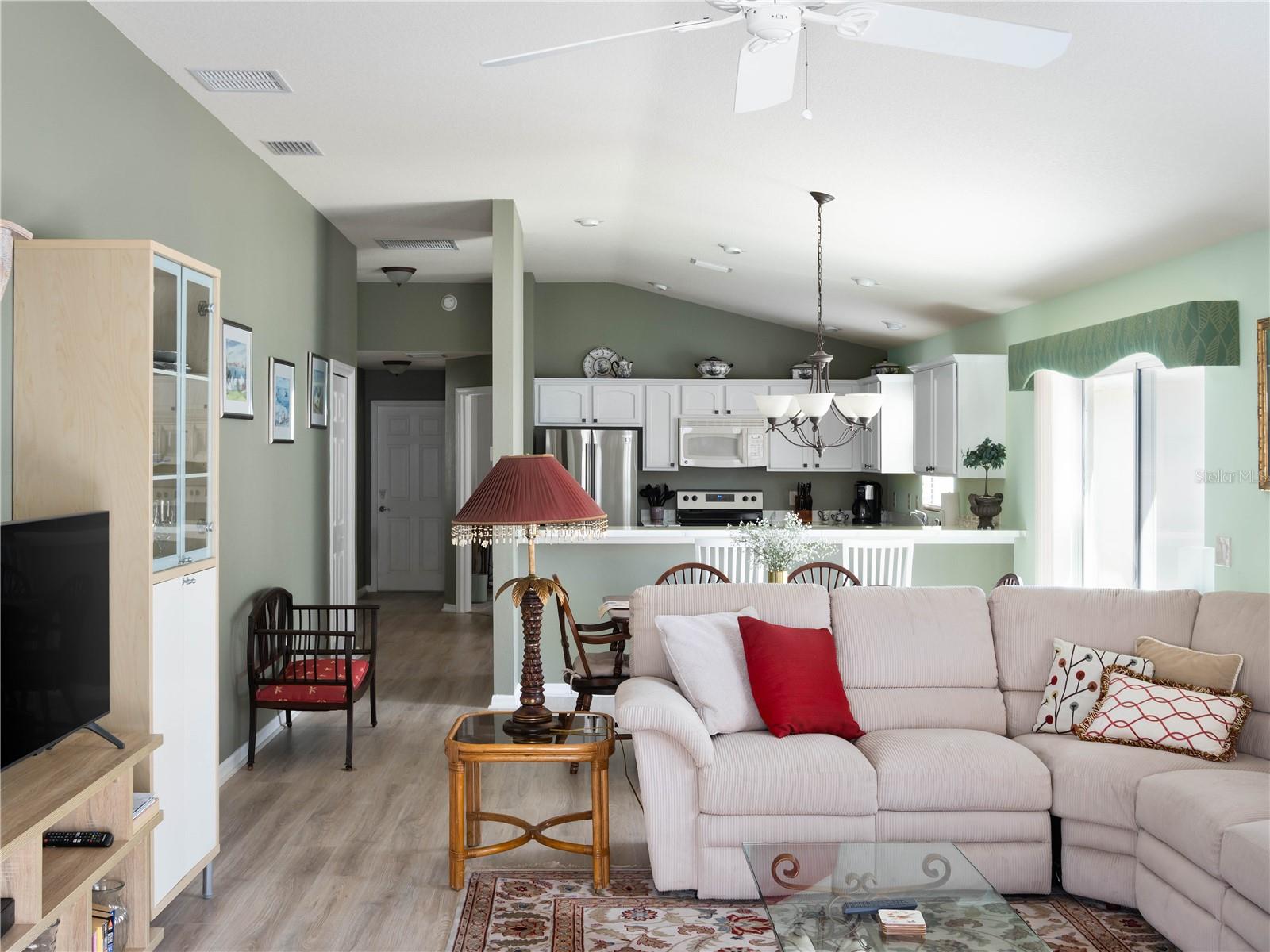 2453 VIOLET CT, THE VILLAGES, FL — photo 8