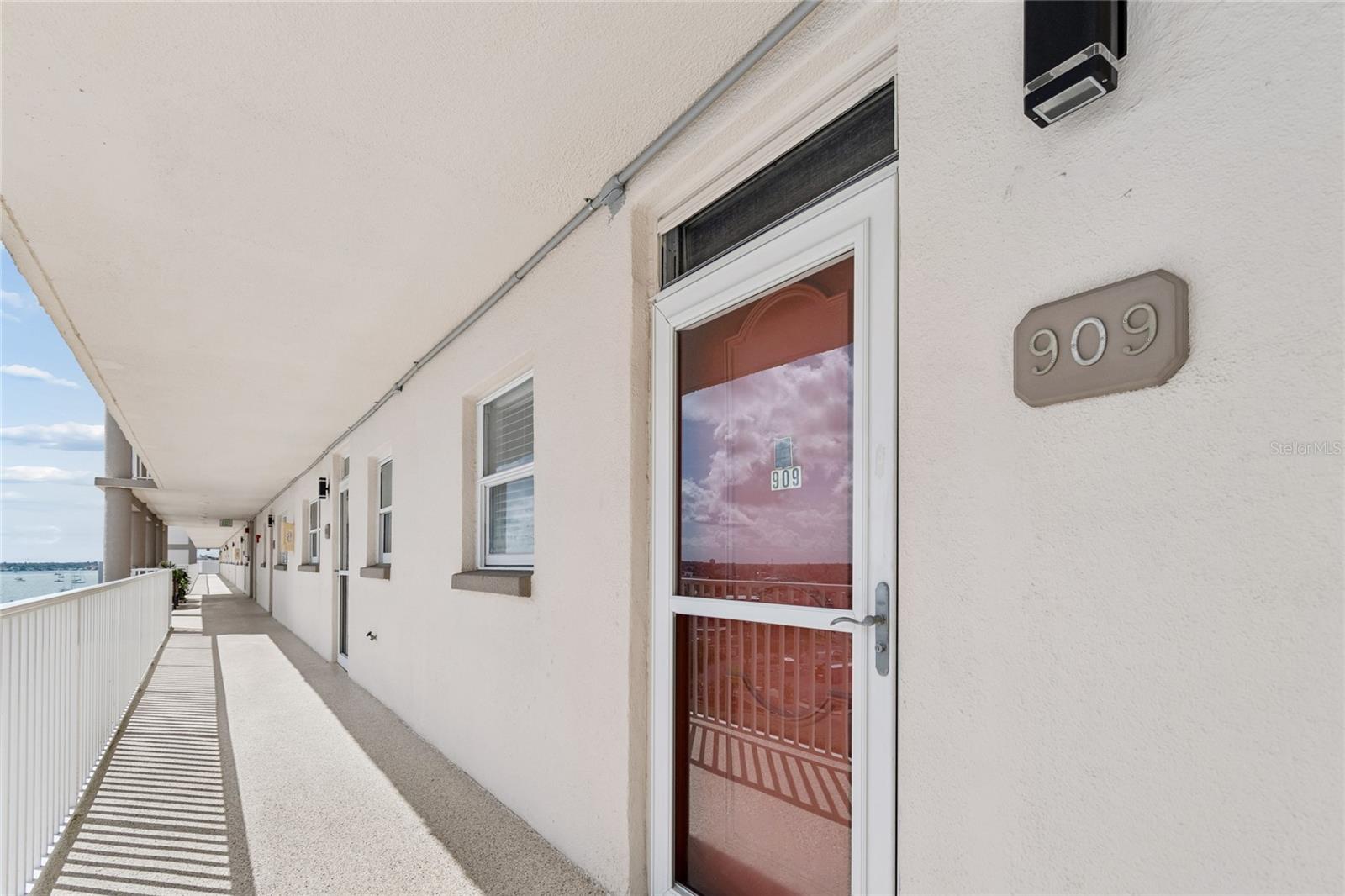 5980 SHORE BLVD S #909, GULFPORT, FL