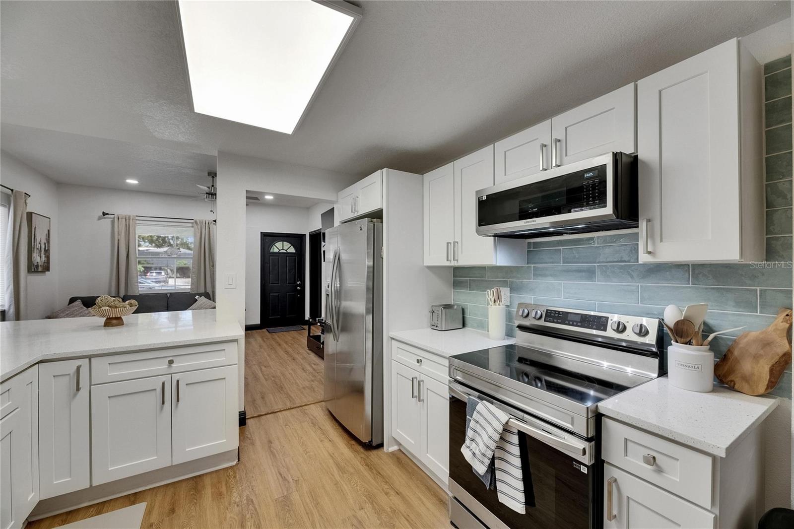 1009 E COLUMBUS DR, TAMPA, FL — photo 10