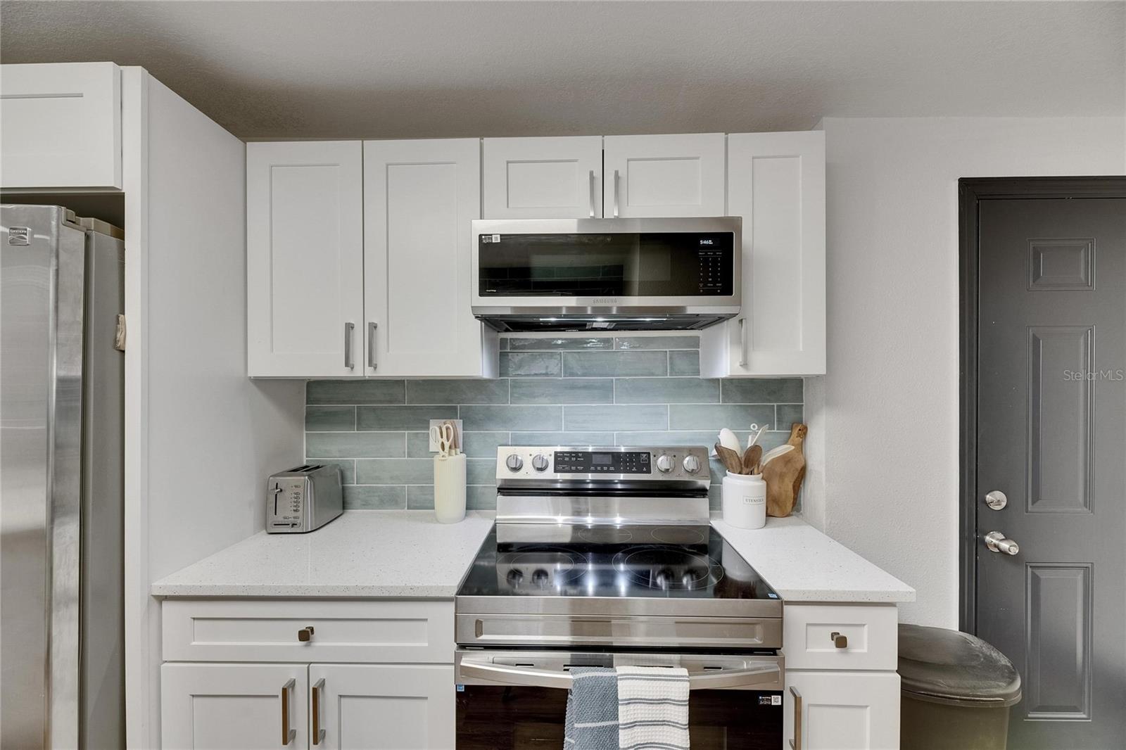 1009 E COLUMBUS DR, TAMPA, FL — photo 11