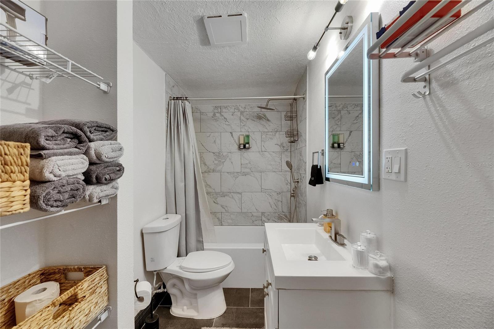 1009 E COLUMBUS DR, TAMPA, FL — photo 16
