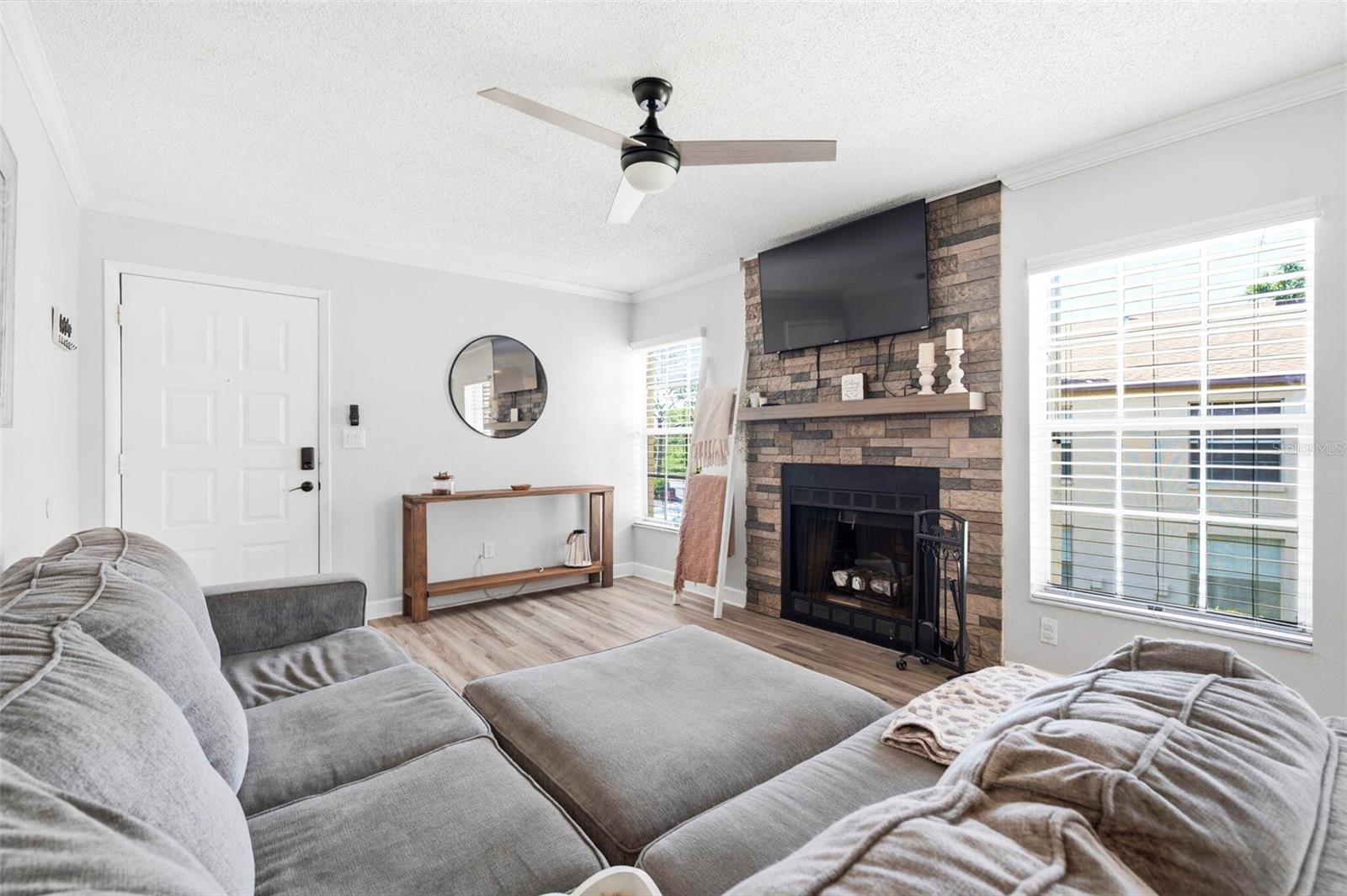 3024 BONAVENTURE CIR #204, PALM HARBOR, FL — photo 3