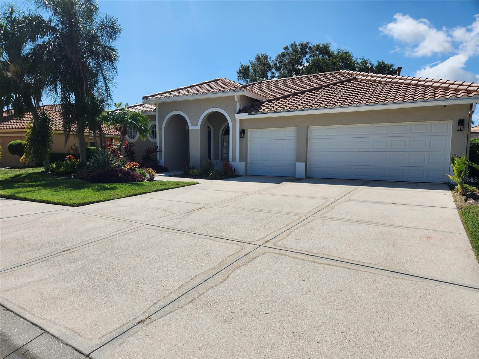 5274 FAR OAK CIR, SARASOTA, FL