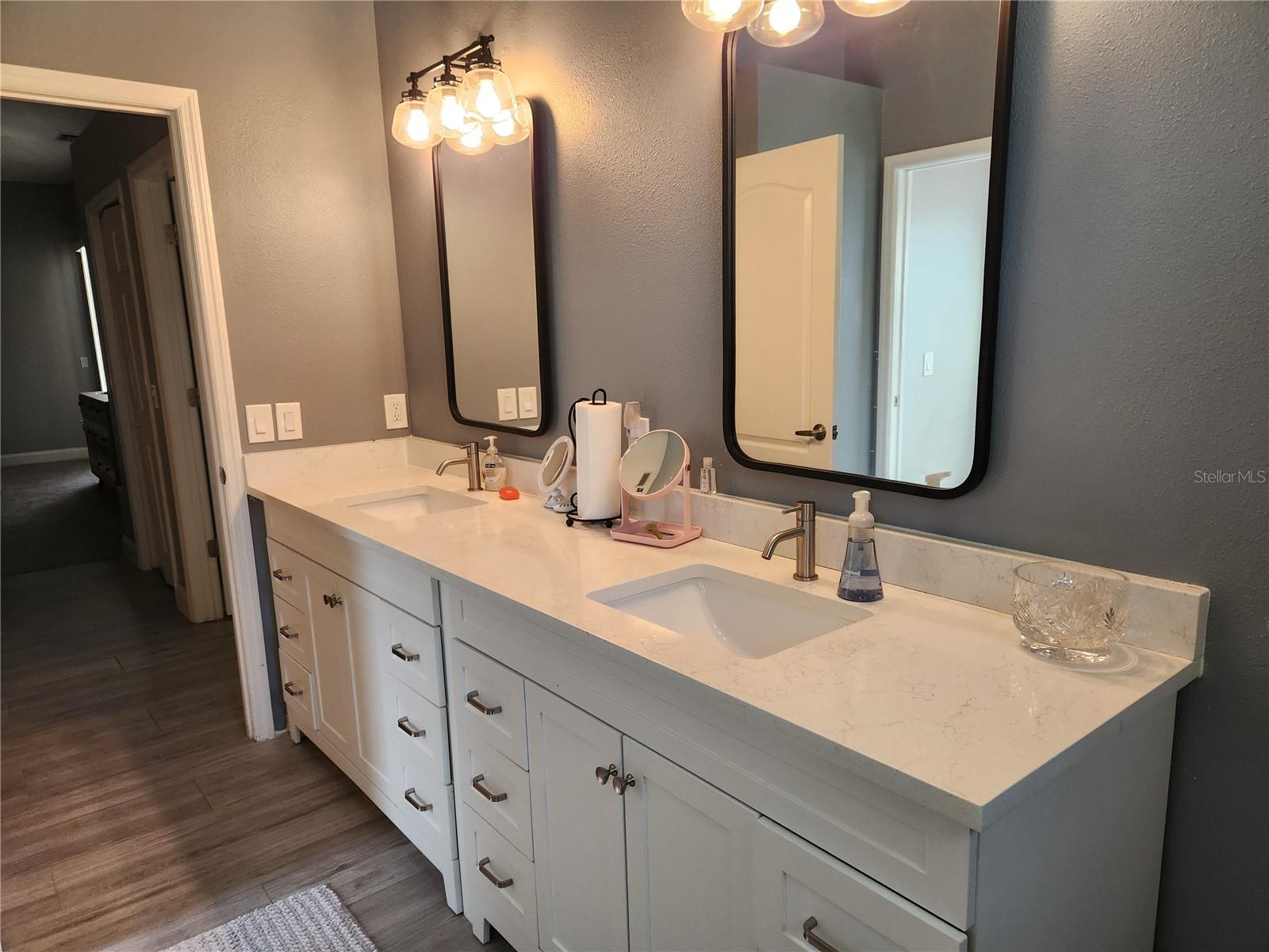 5274 FAR OAK CIR, SARASOTA, FL — photo 16