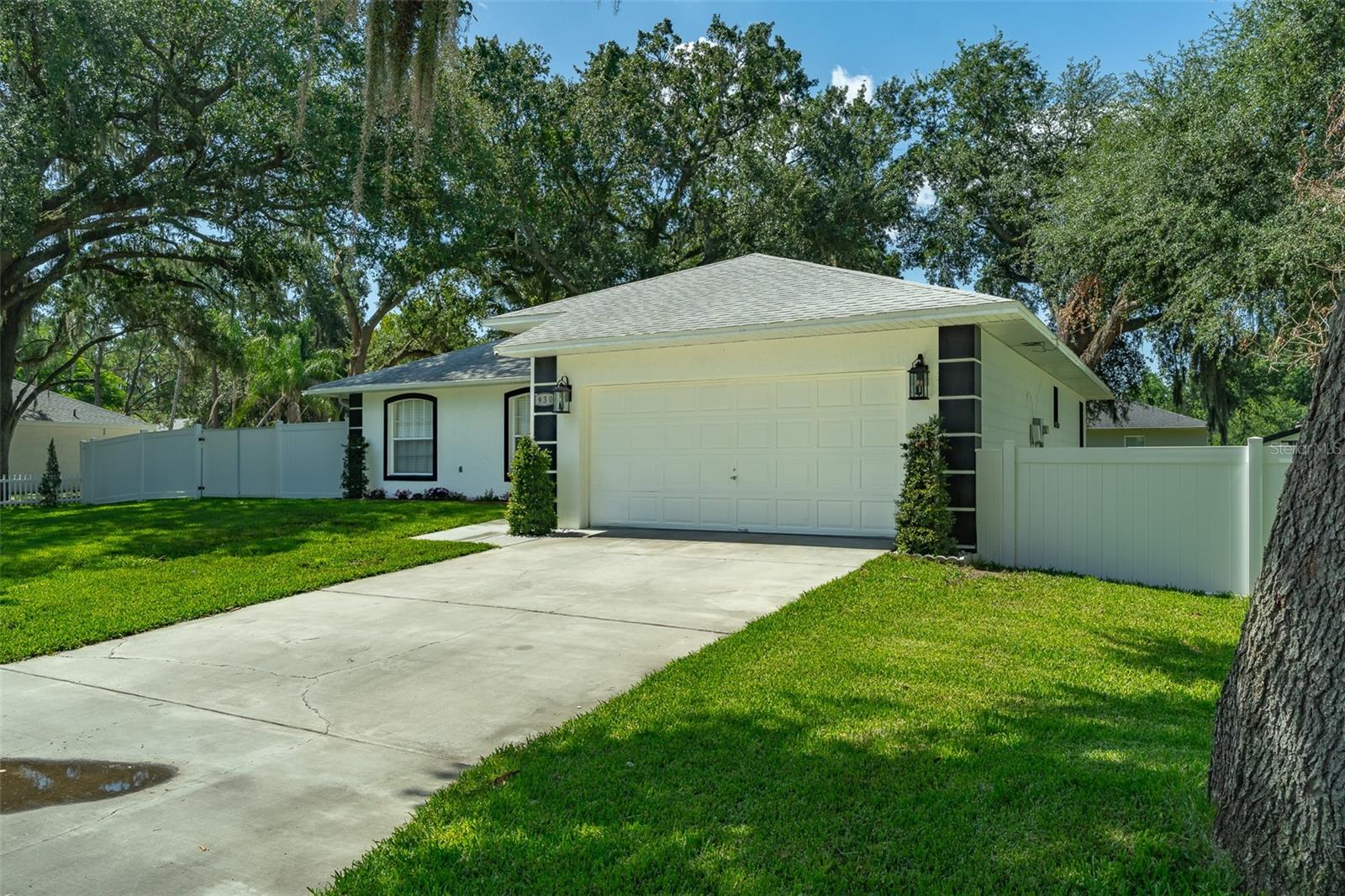 930 HICKS RD, LAKELAND, FL — photo 2