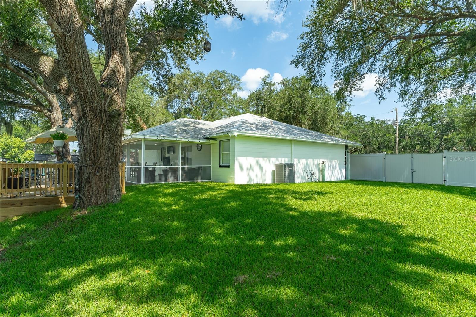 930 HICKS RD, LAKELAND, FL — photo 21