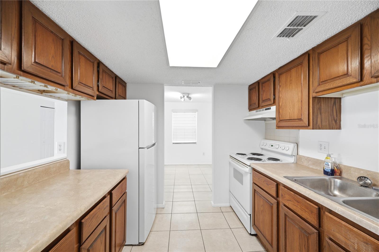 123 LOBLOLLY CT #B, OLDSMAR, FL — photo 7