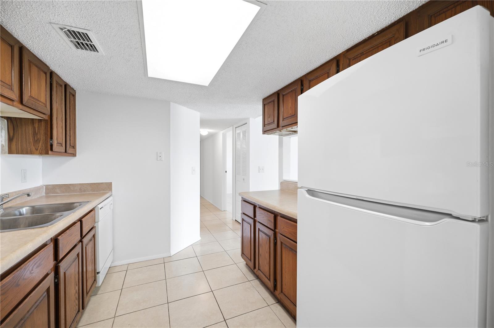 123 LOBLOLLY CT #B, OLDSMAR, FL — photo 10