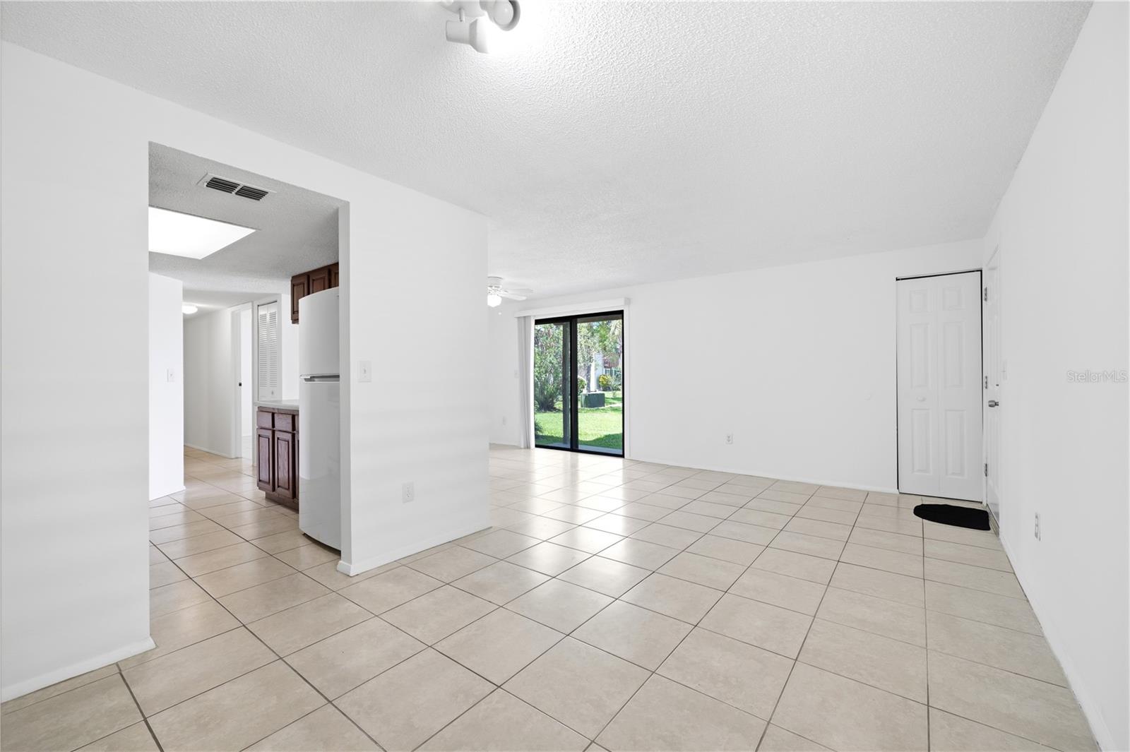 123 LOBLOLLY CT #B, OLDSMAR, FL — photo 12