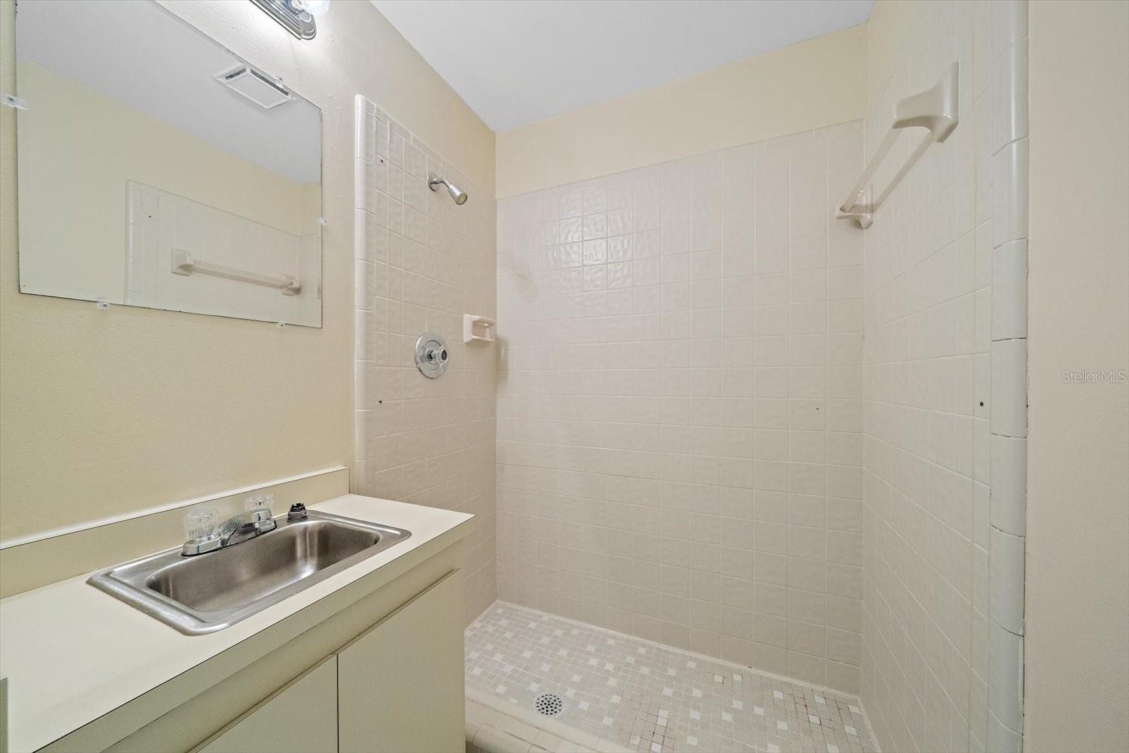 3900 CLARK RD #D2, SARASOTA, FL — photo 15