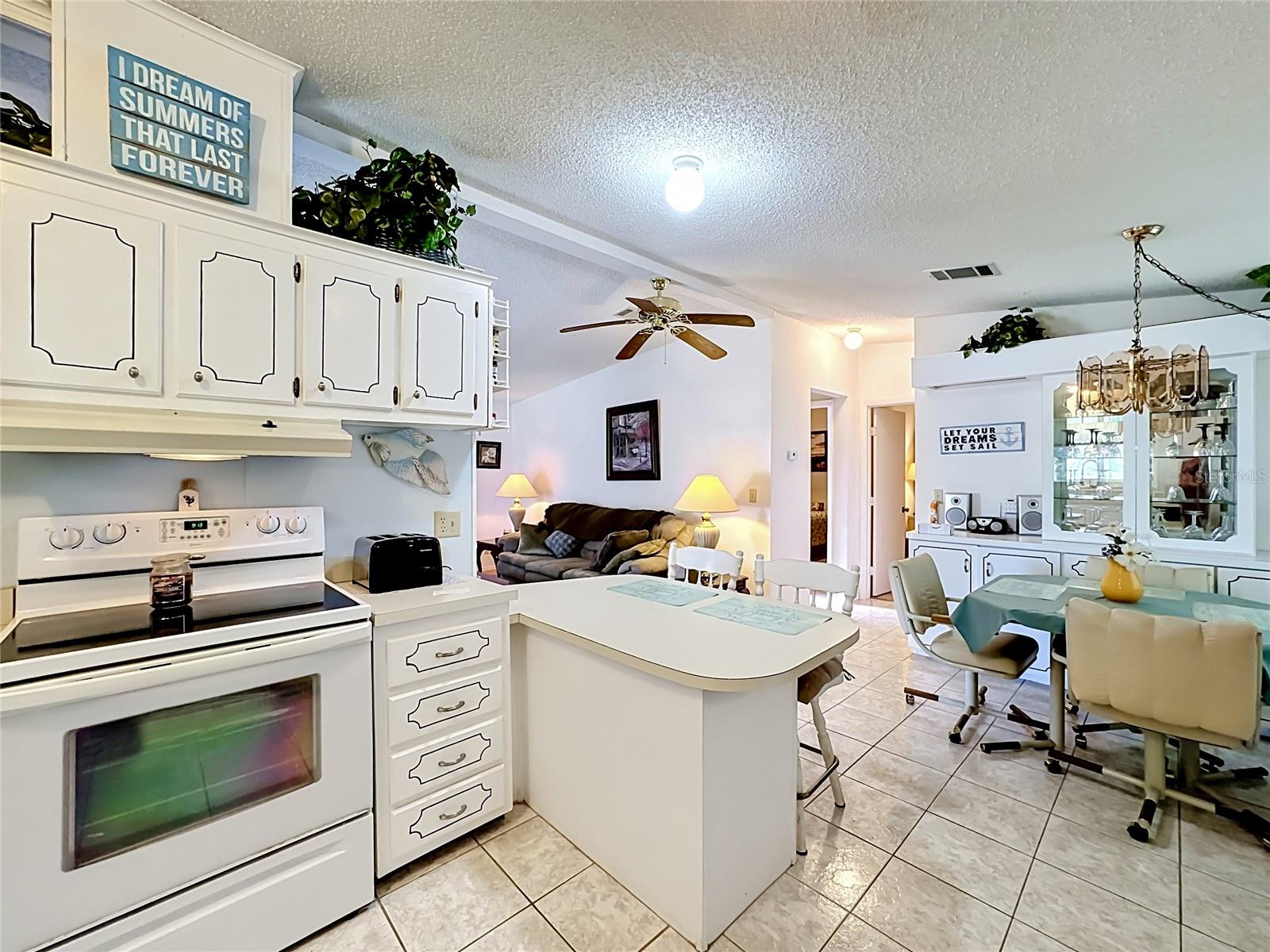 8227 CINNAMON LN, PORT ST LUCIE, FL — photo 13