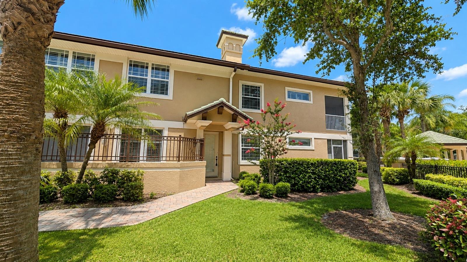 6552 MOORINGS POINT CIR #102, LAKEWOOD RANCH, FL — photo 2