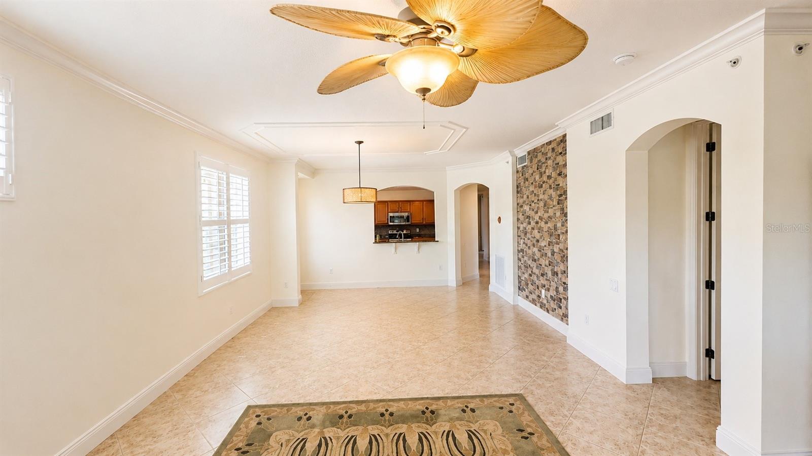 6552 MOORINGS POINT CIR #102, LAKEWOOD RANCH, FL — photo 5