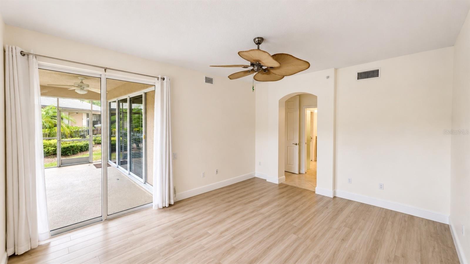 6552 MOORINGS POINT CIR #102, LAKEWOOD RANCH, FL — photo 17