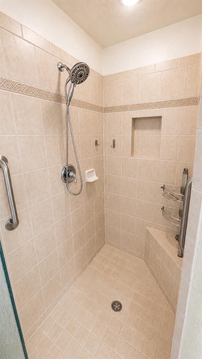 6552 MOORINGS POINT CIR #102, LAKEWOOD RANCH, FL — photo 21