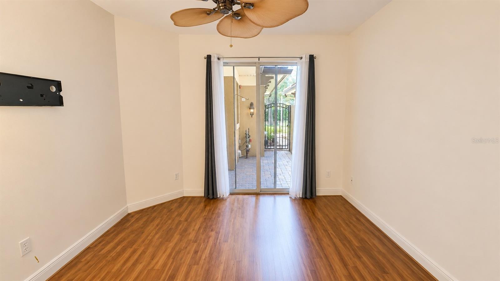 6552 MOORINGS POINT CIR #102, LAKEWOOD RANCH, FL — photo 25