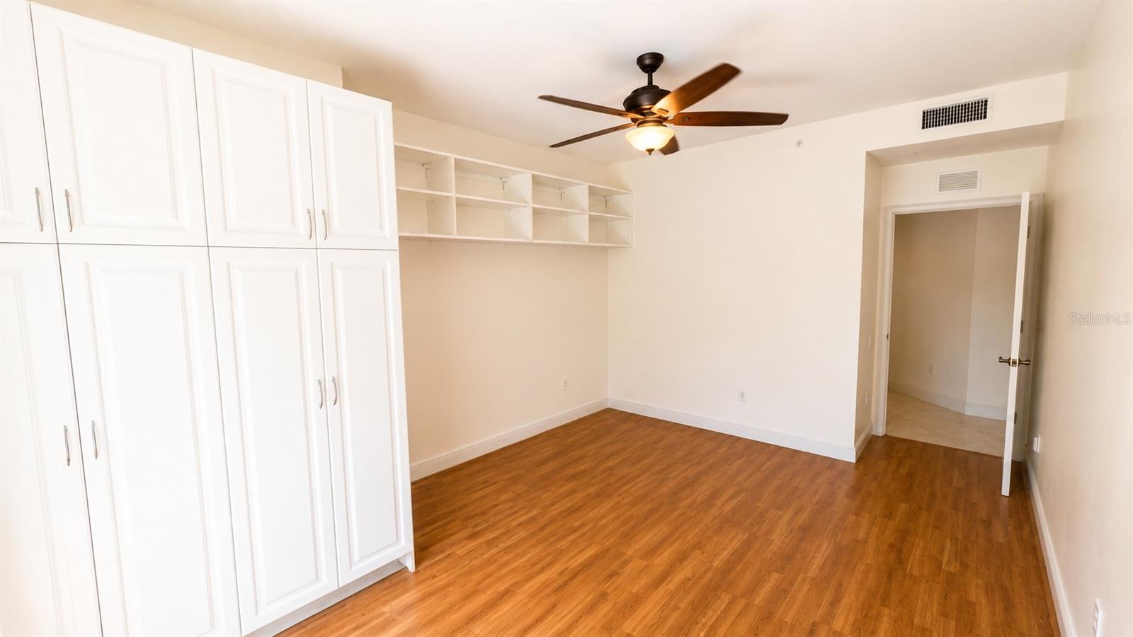 6552 MOORINGS POINT CIR #102, LAKEWOOD RANCH, FL — photo 30