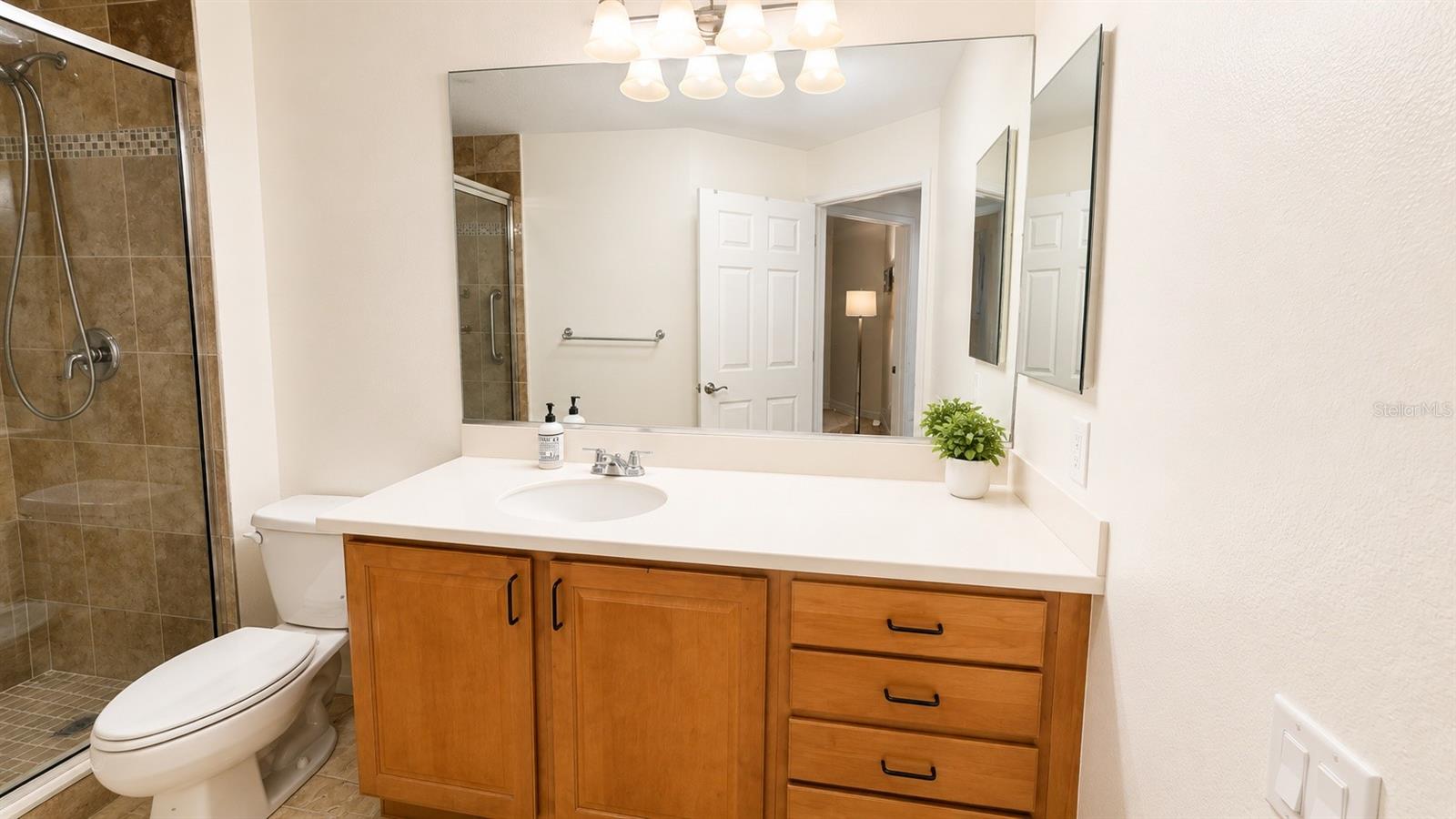 6552 MOORINGS POINT CIR #102, LAKEWOOD RANCH, FL — photo 32