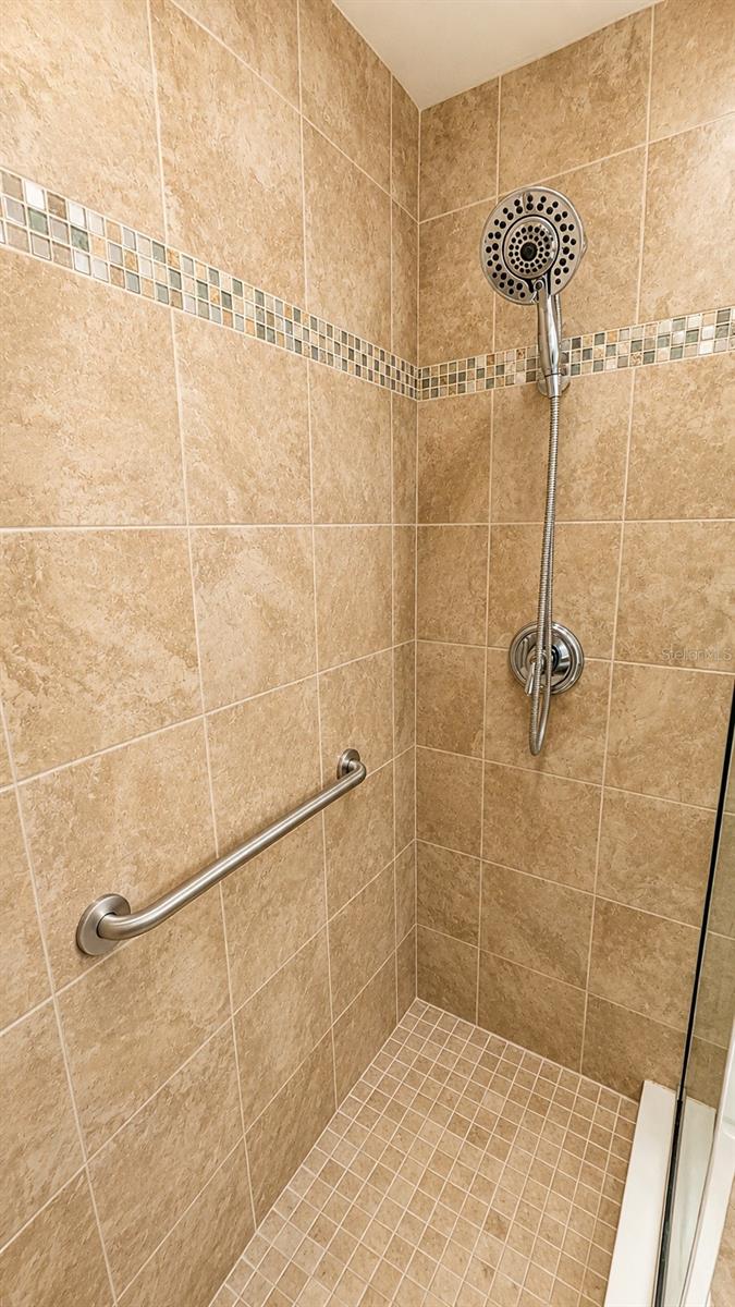 6552 MOORINGS POINT CIR #102, LAKEWOOD RANCH, FL — photo 34