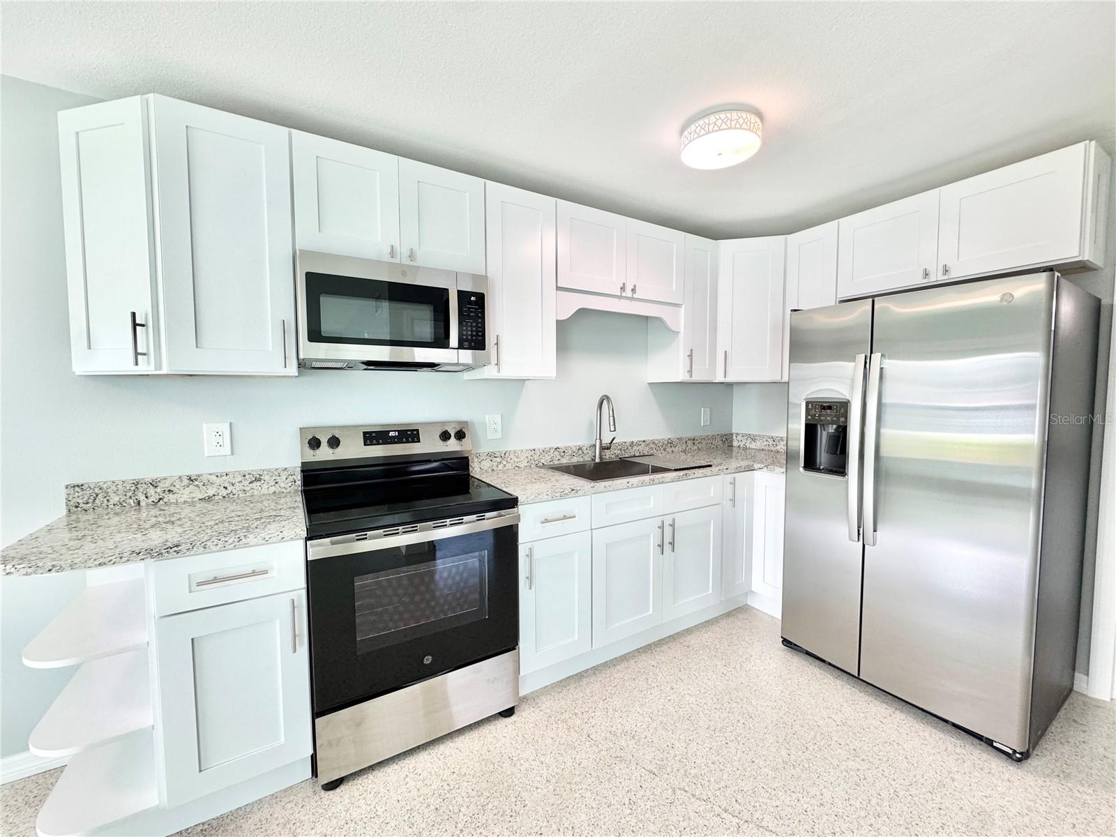 117 140TH AVE E #A, MADEIRA BEACH, FL — photo 11