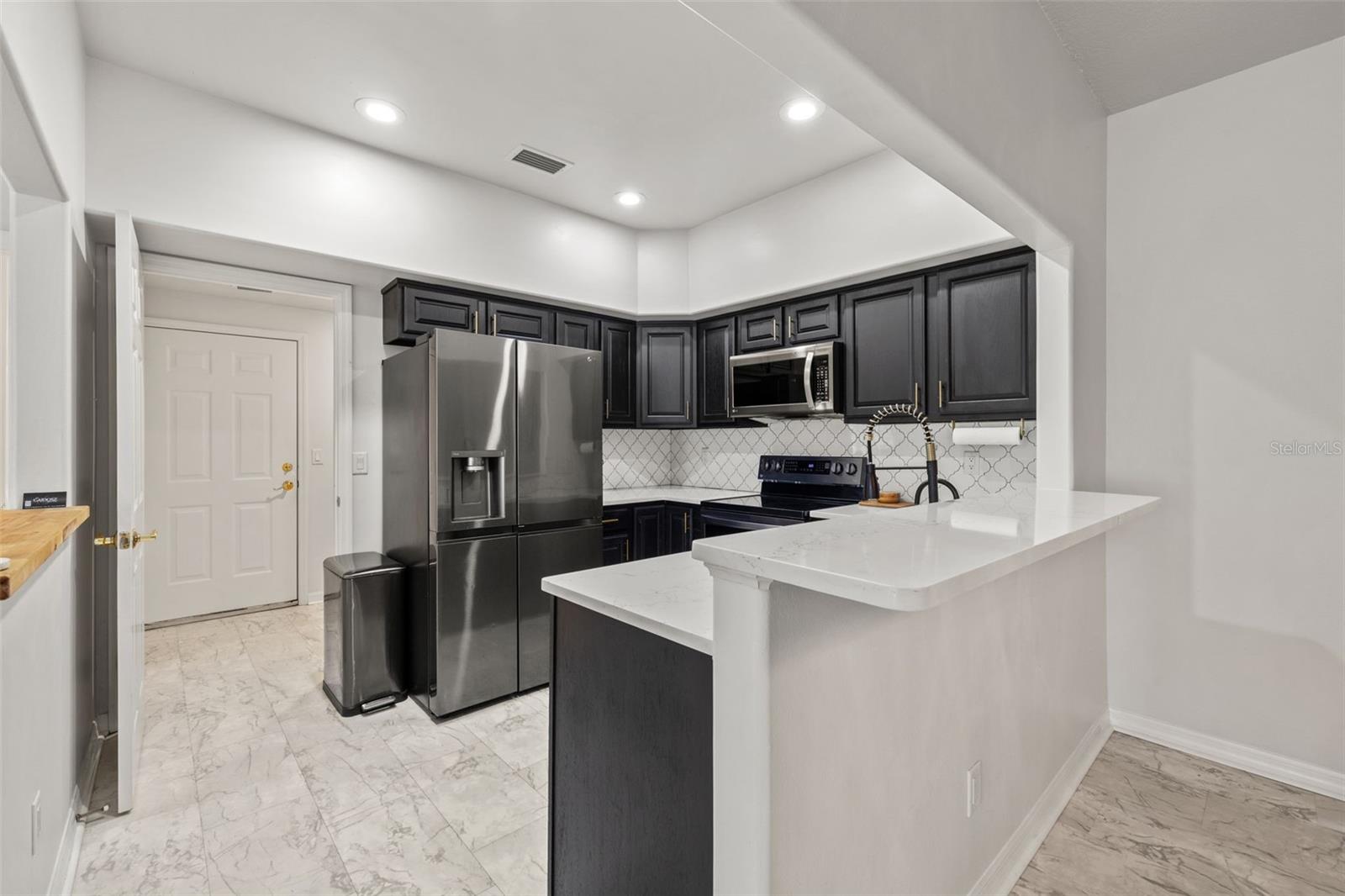 902 WOODBRIDGE CT, SAFETY HARBOR, FL — photo 10