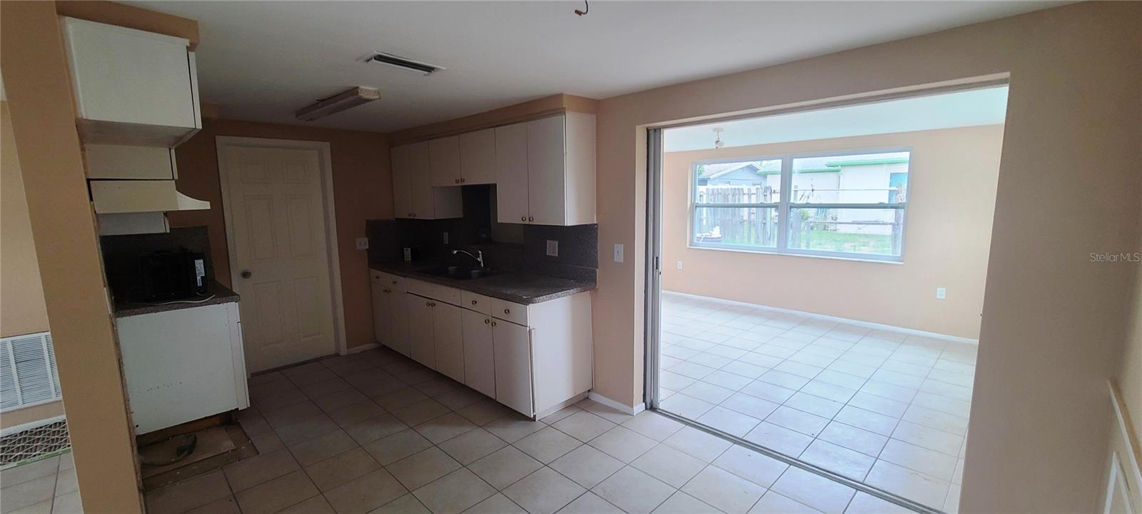 5305 HAWK DR, HOLIDAY, FL — photo 3