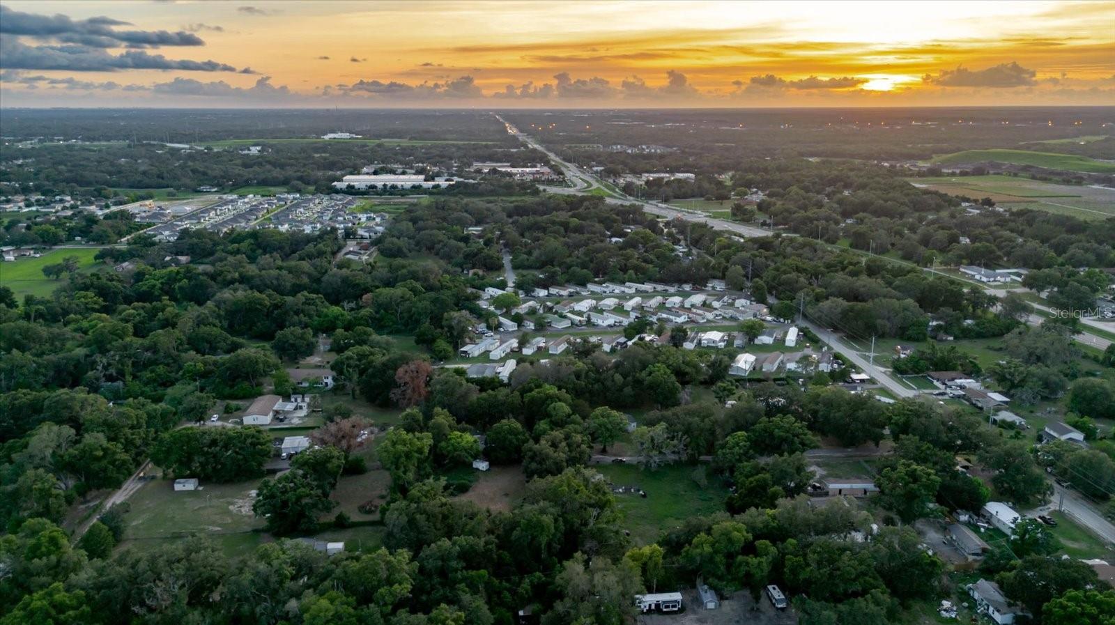 11152 GALAXY LN, THONOTOSASSA, FL — photo 4
