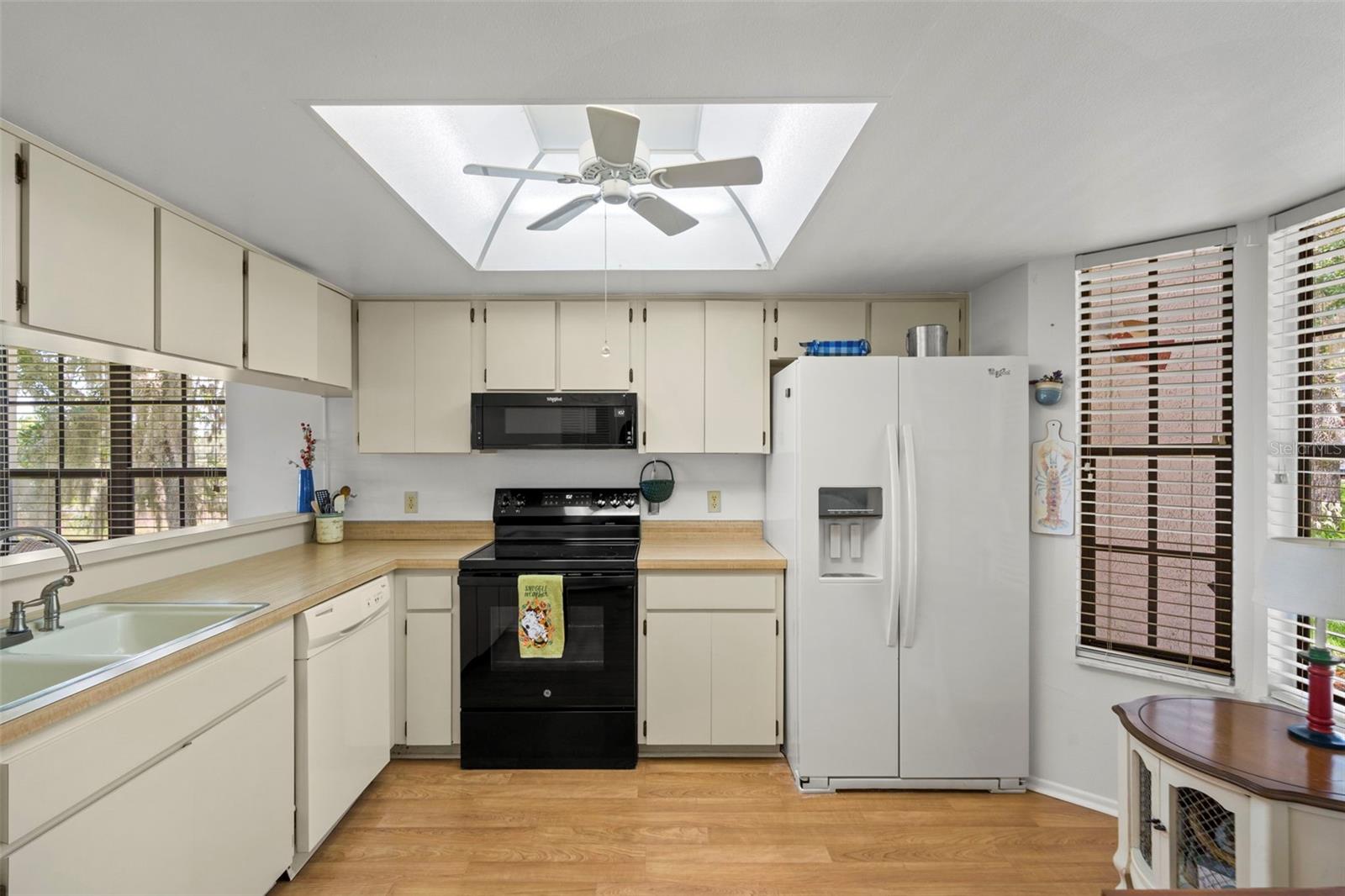 6410 NATURE PRESERVE LN, SPRING HILL, FL — photo 12