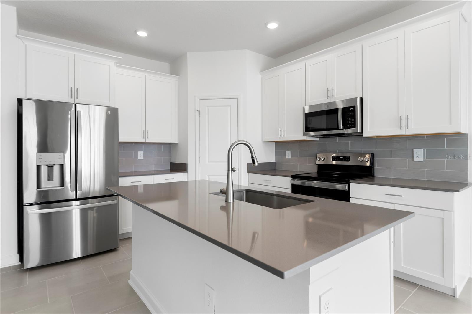 5786 STEPHENS RD, ST CLOUD, FL — photo 2