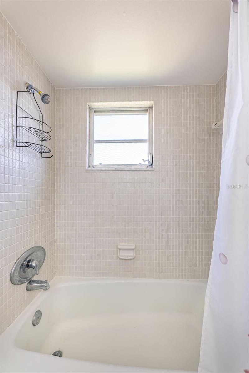 4700 COVE CIR #208, ST PETERSBURG, FL — photo 25