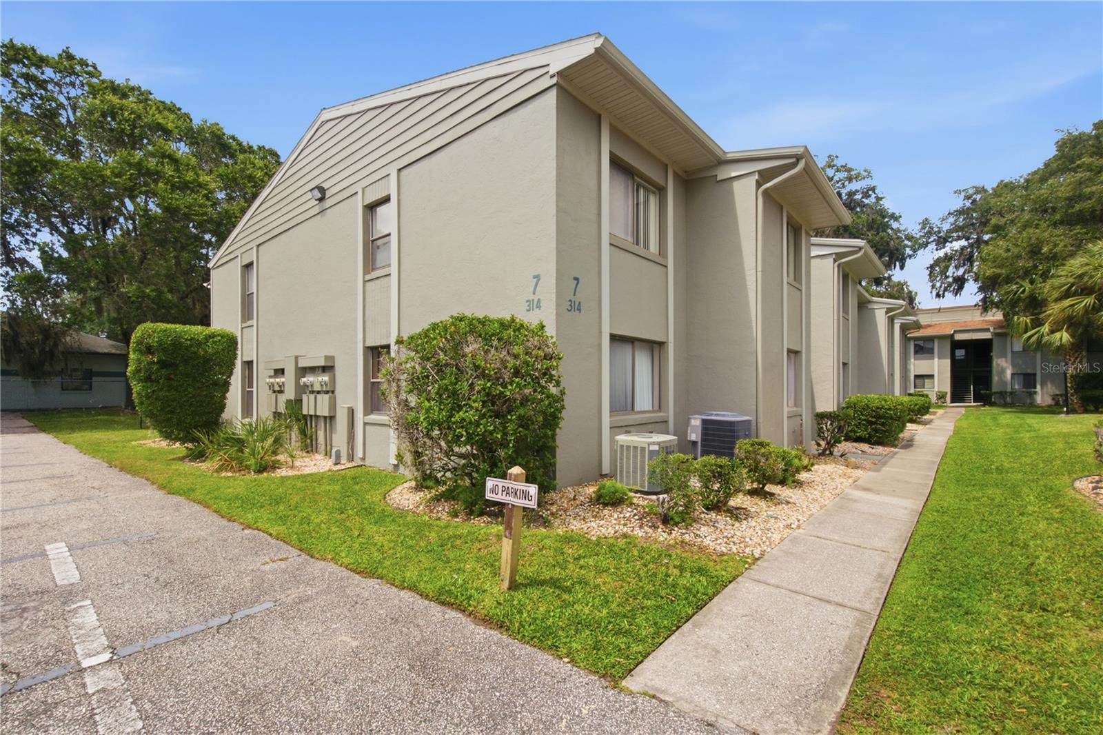 314 PALM COAST PKWY NE #202, PALM COAST, FL — photo 2