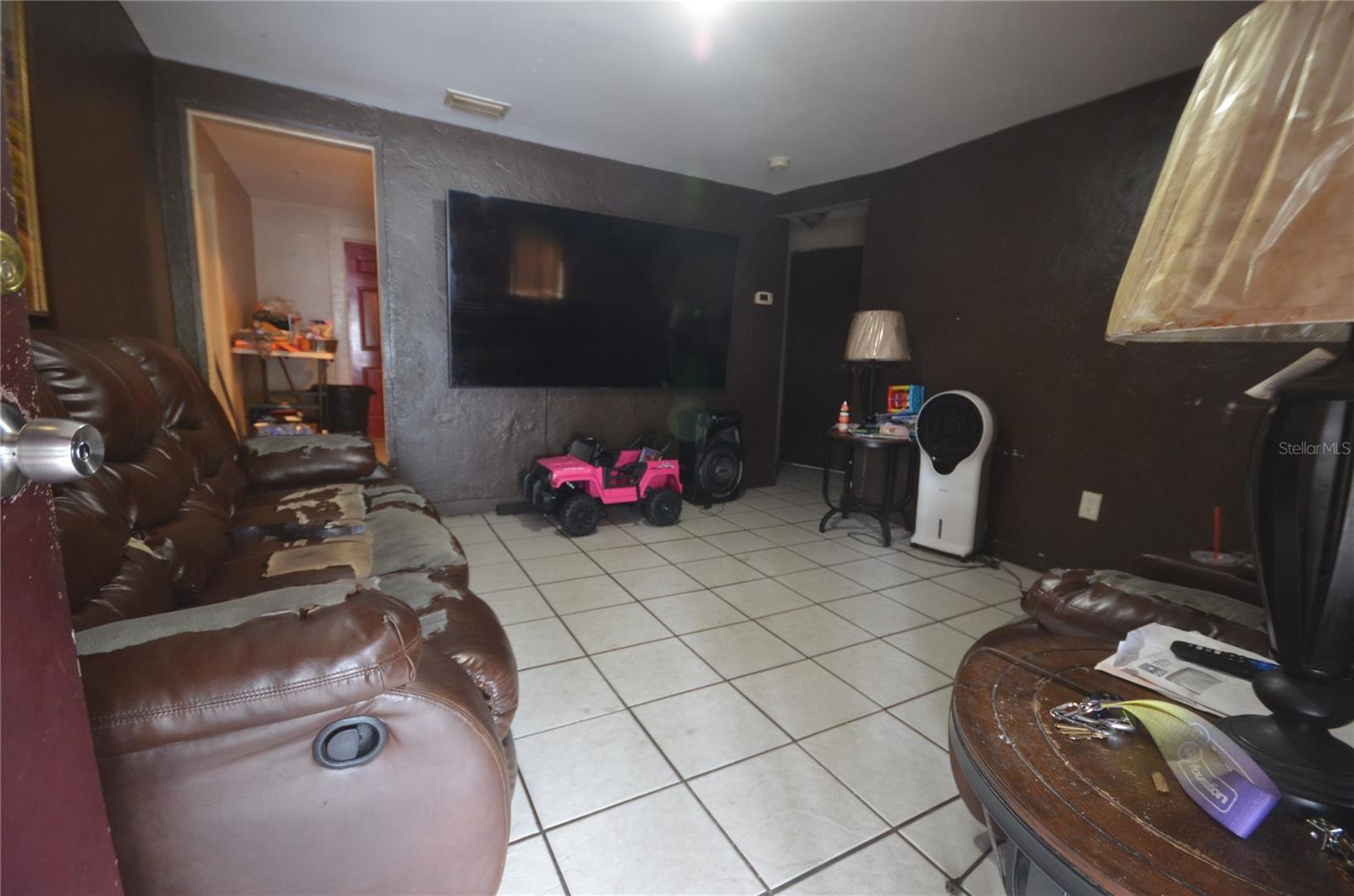 1607 E NOME ST, TAMPA, FL — photo 2