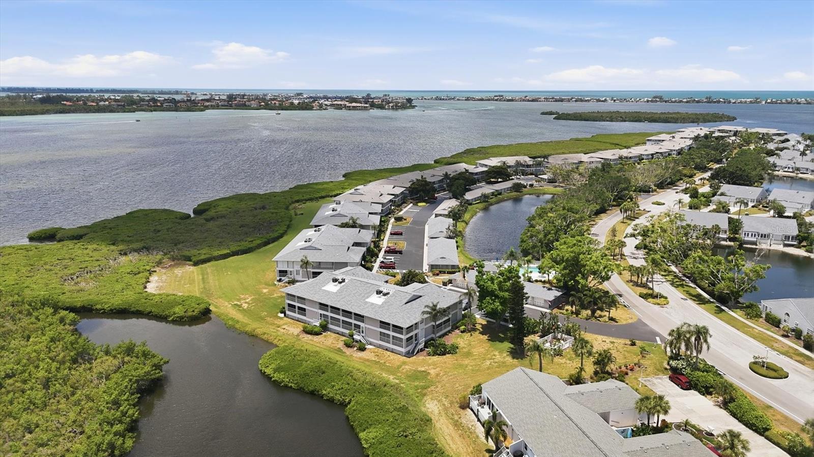 1103 EDGEWATER CIR #1103, BRADENTON, FL