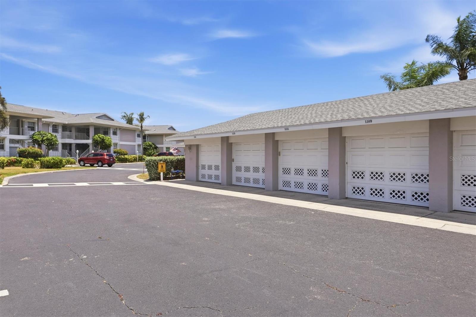 1103 EDGEWATER CIR #1103, BRADENTON, FL — photo 27
