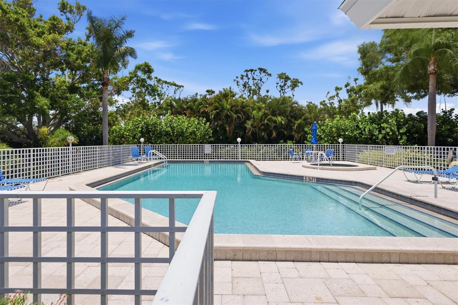 1103 EDGEWATER CIR #1103, BRADENTON, FL — photo 38