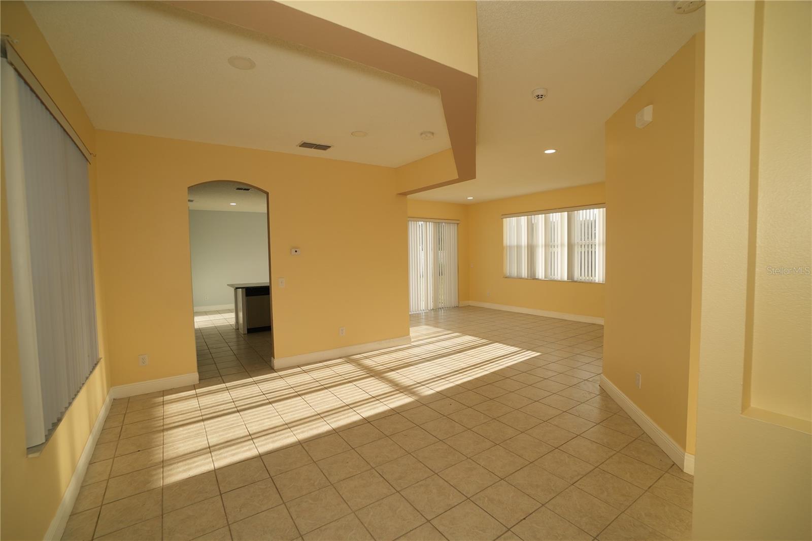 2560 SAGE DR W, KISSIMMEE, FL — photo 4