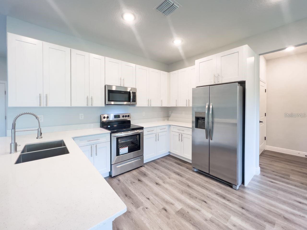 1580 EAST PKWY, DELAND, FL — photo 3