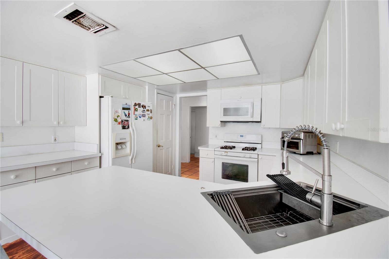 8628 GRANADA BLVD, ORLANDO, FL — photo 11