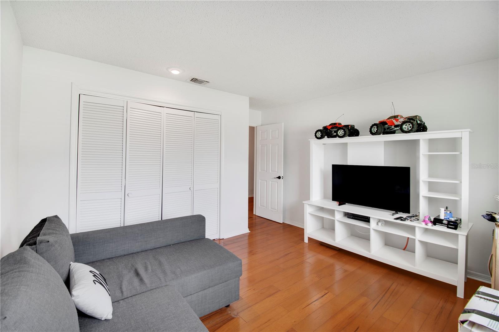 8628 GRANADA BLVD, ORLANDO, FL — photo 33