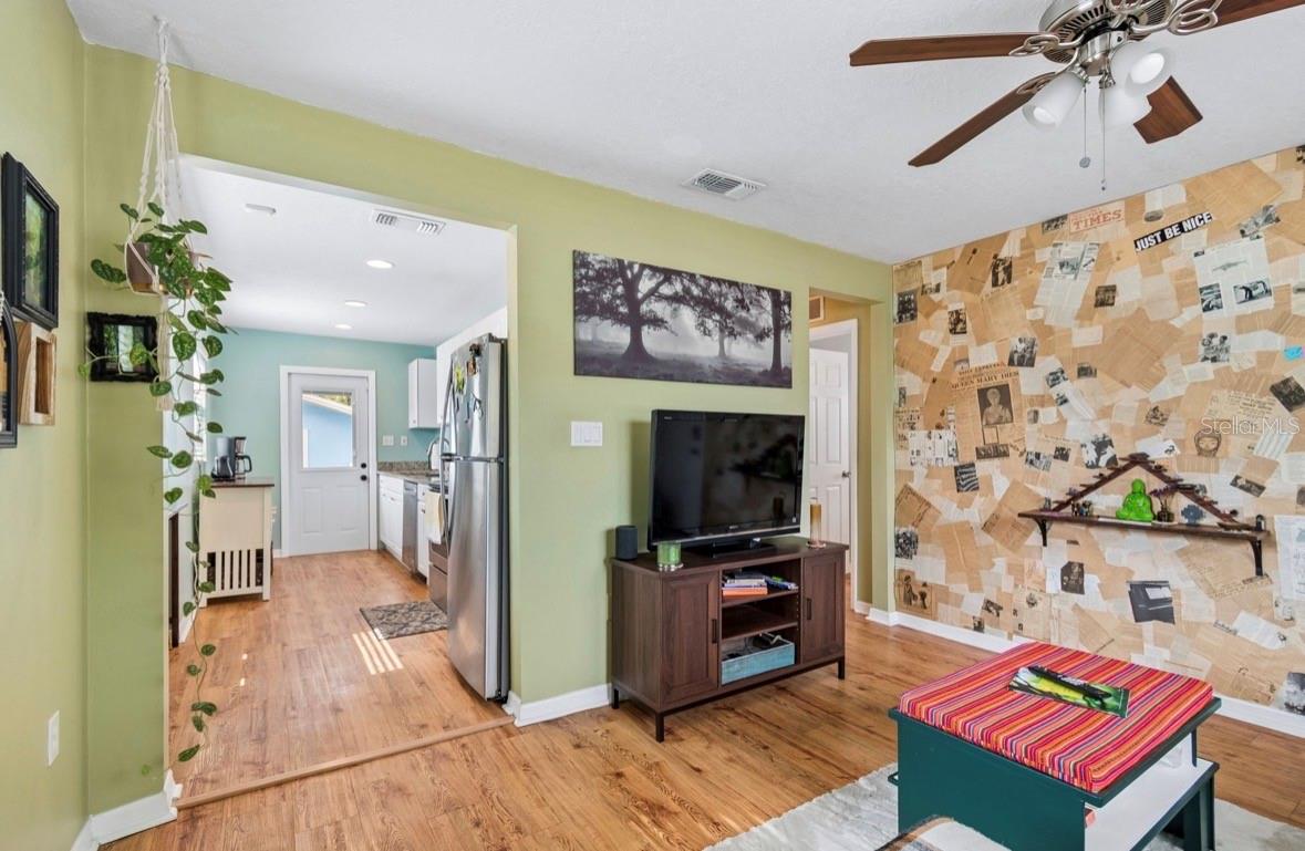 2120 43RD TER N, ST PETERSBURG, FL — photo 21