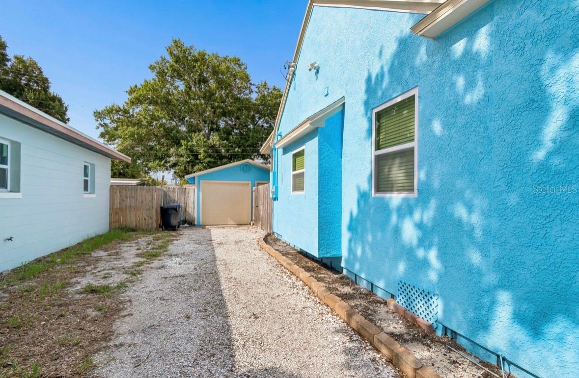 2120 43RD TER N, ST PETERSBURG, FL — photo 27