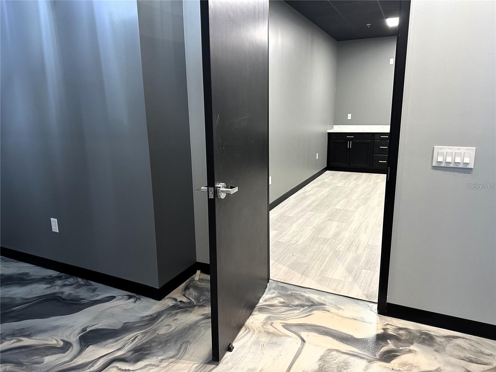 1100 CLEVELAND ST, CLEARWATER, FL — photo 14