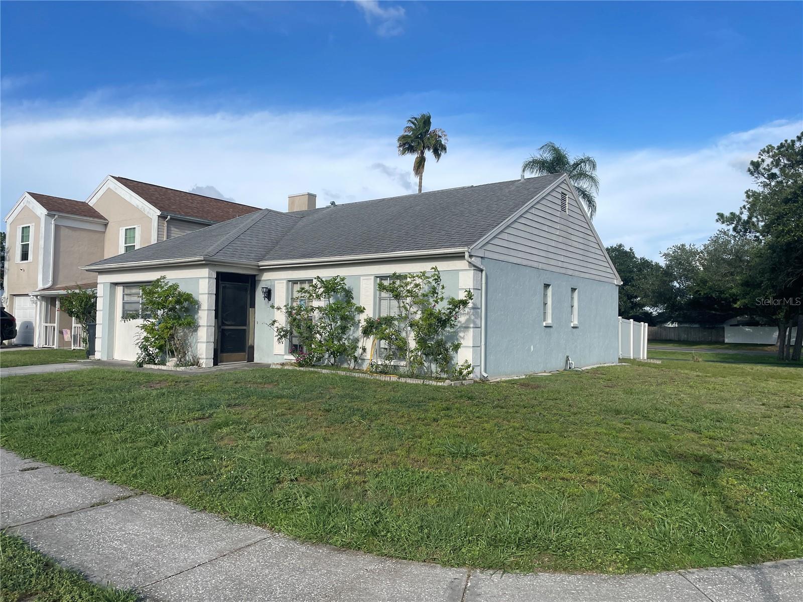 11001 SUNSWEPT PL, TAMPA, FL — photo 2