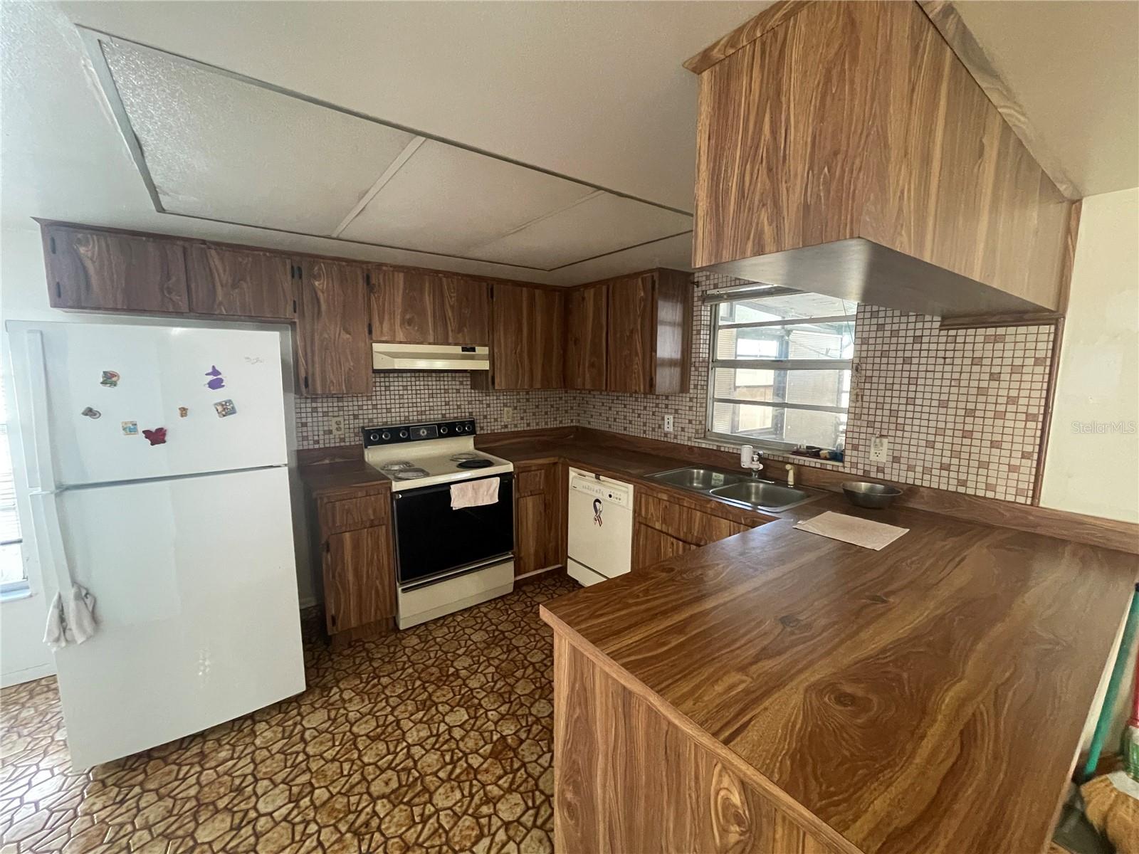 11001 SUNSWEPT PL, TAMPA, FL — photo 11