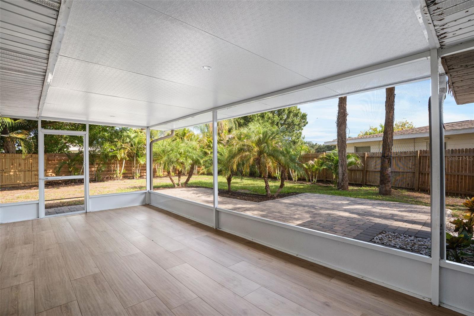 4200 DES PLAINES DR, SARASOTA, FL — photo 21