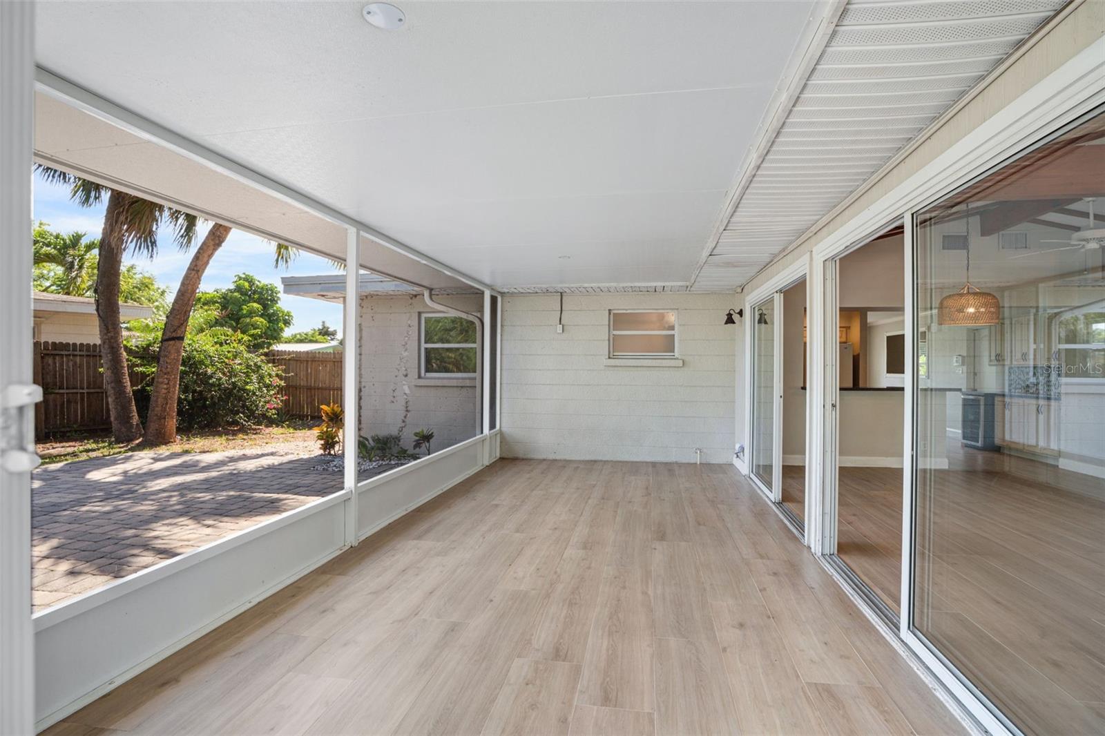 4200 DES PLAINES DR, SARASOTA, FL — photo 23