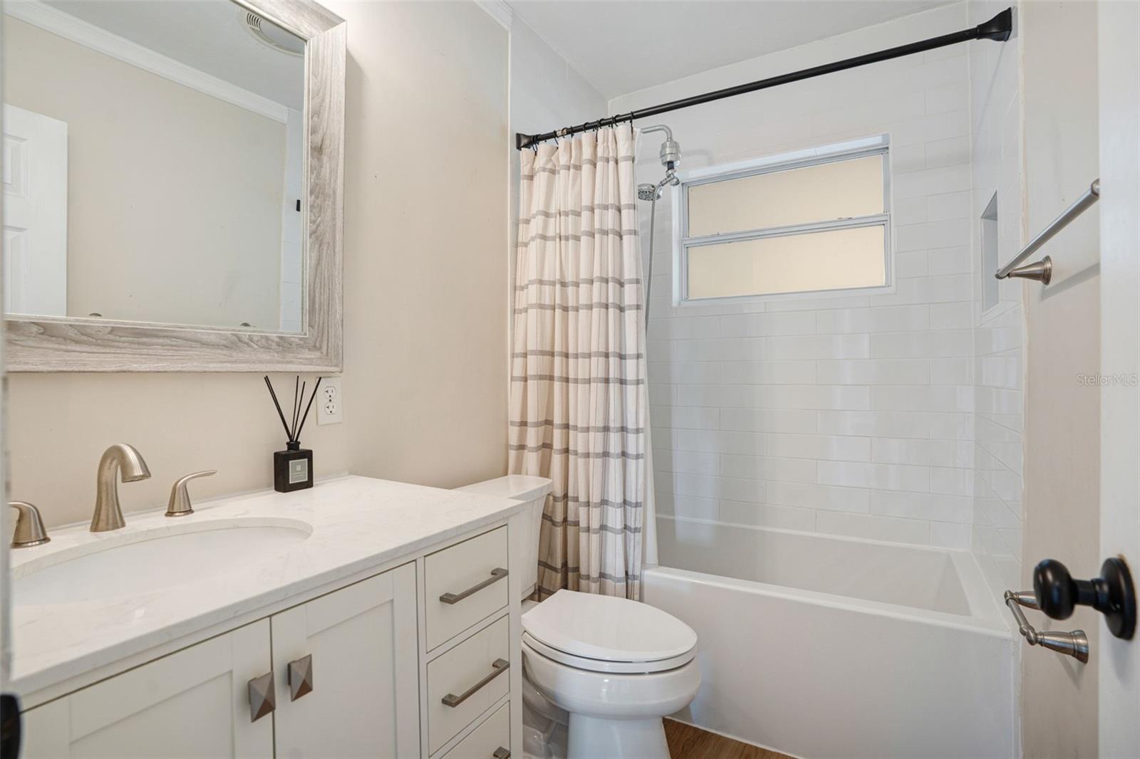 4200 DES PLAINES DR, SARASOTA, FL — photo 26