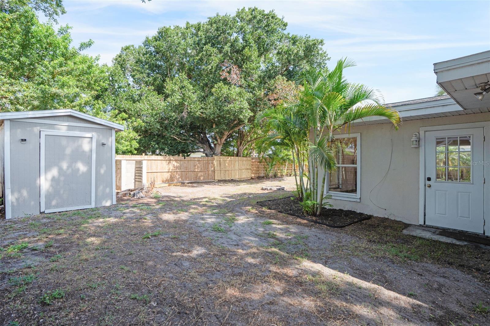4200 DES PLAINES DR, SARASOTA, FL — photo 31